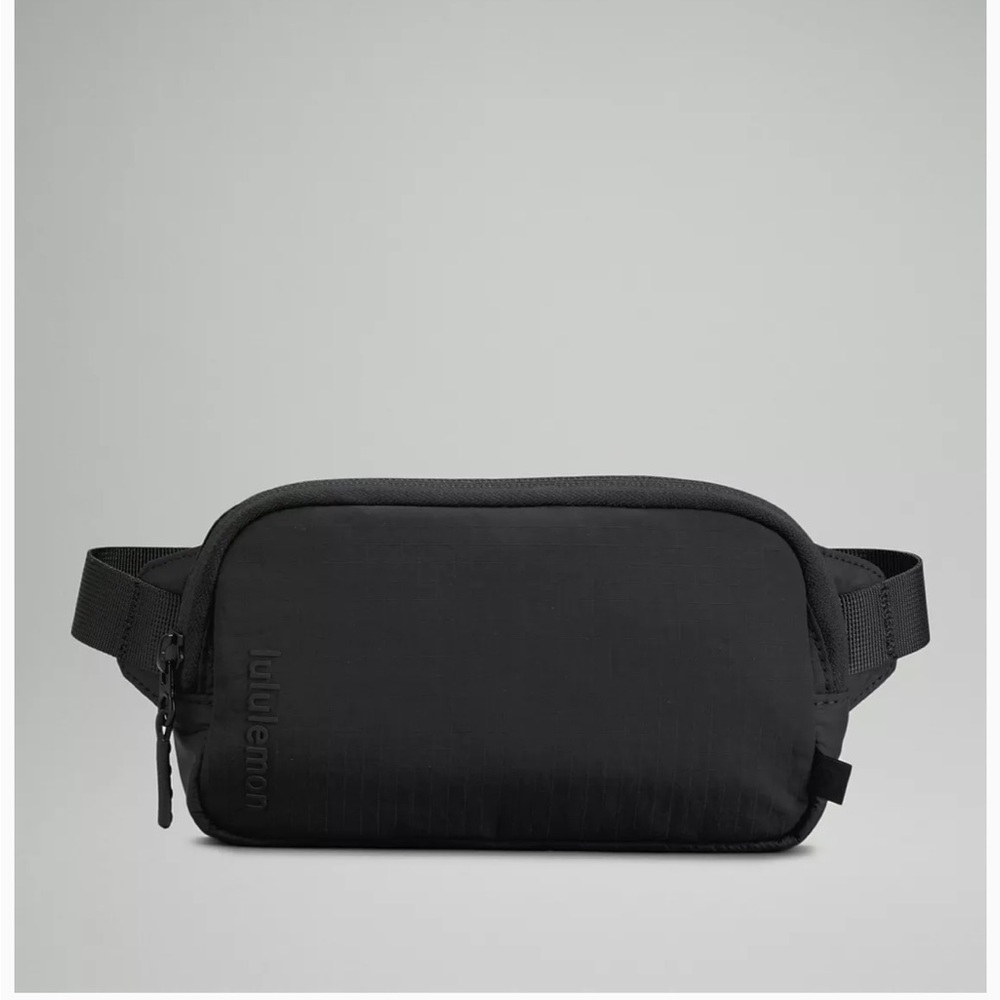 Lululemon Mini Belt Bag - Picture 7 of 11